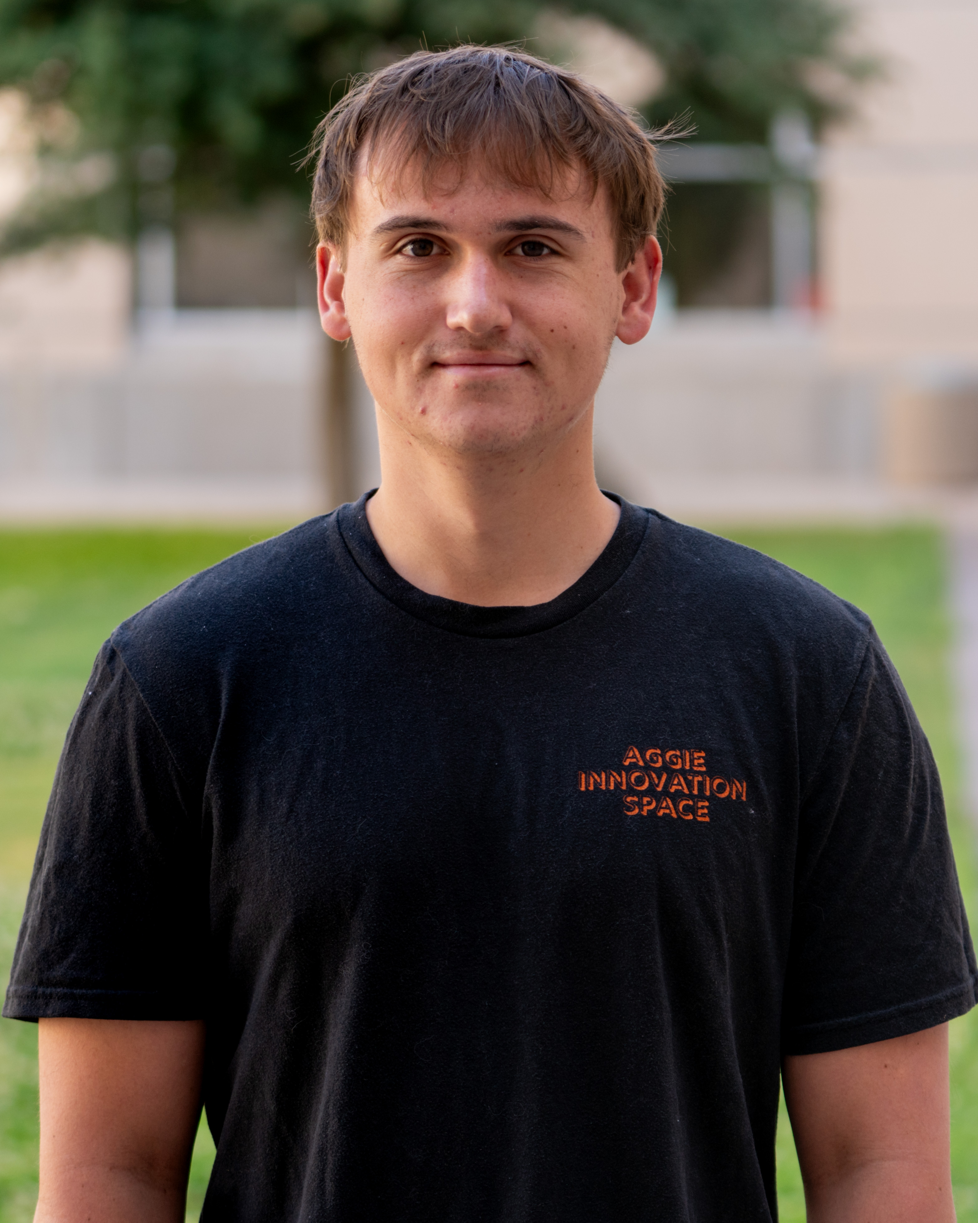 Adam_tirre.jpg